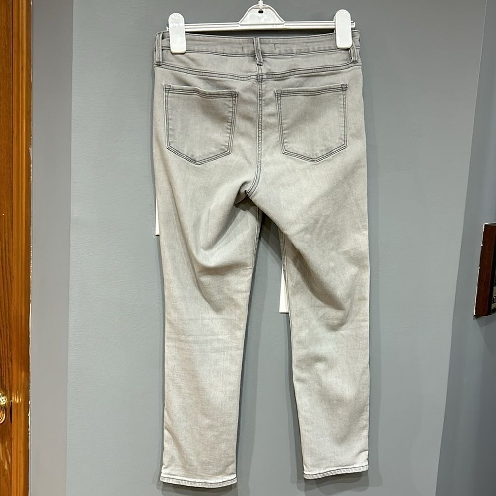 Athleta Sculptek Skinny Jeans Light Grey Denim Pants Size 8 - Picture 5 of 7